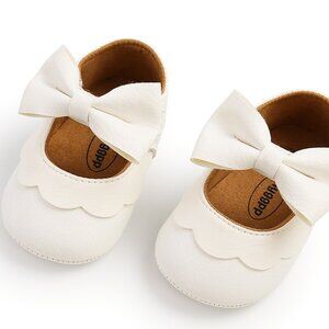 White Leatherette Cute Bow Baby Shoes